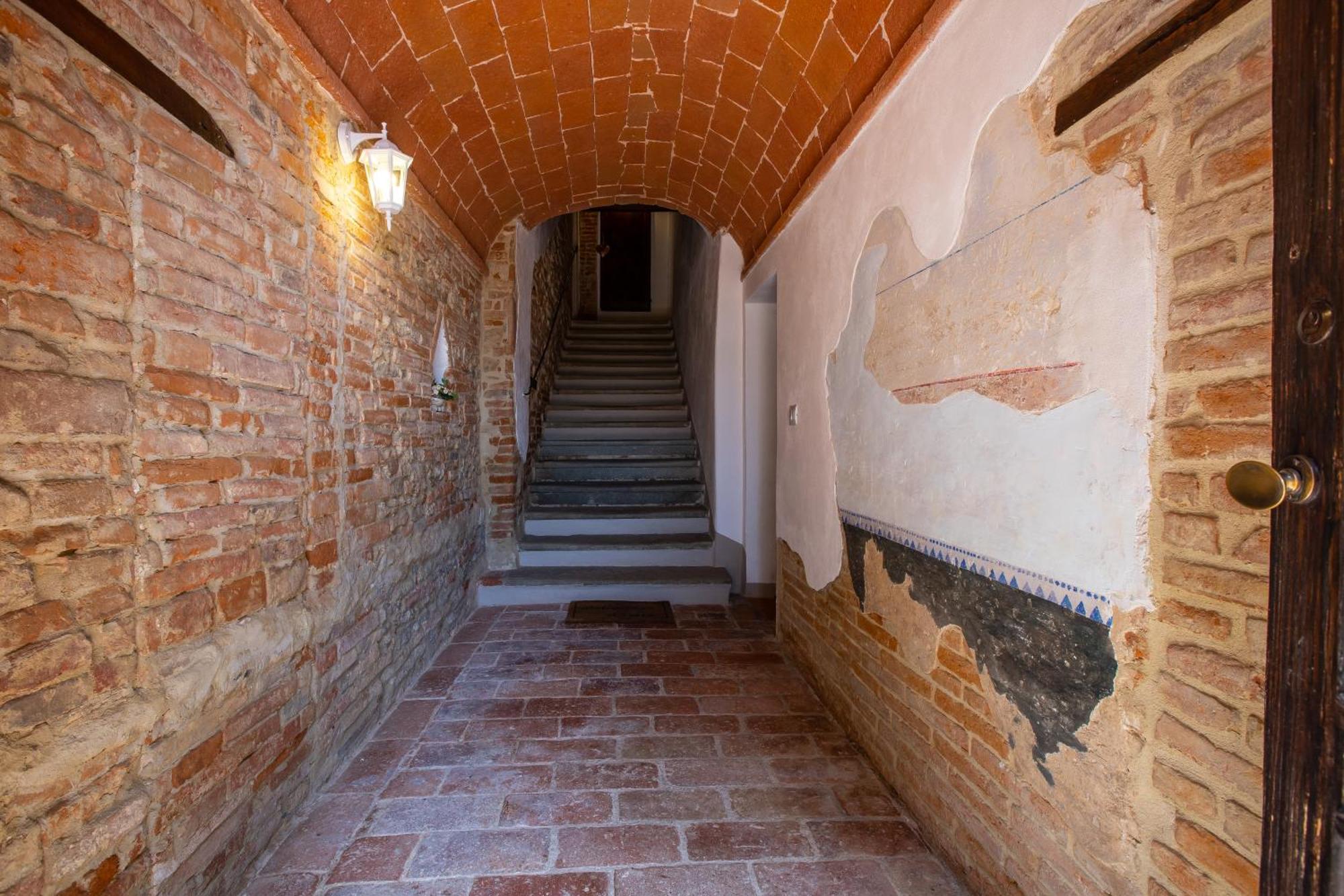 Agriturismo Palazzo Val Del Sasso Villastrada  Exterior foto